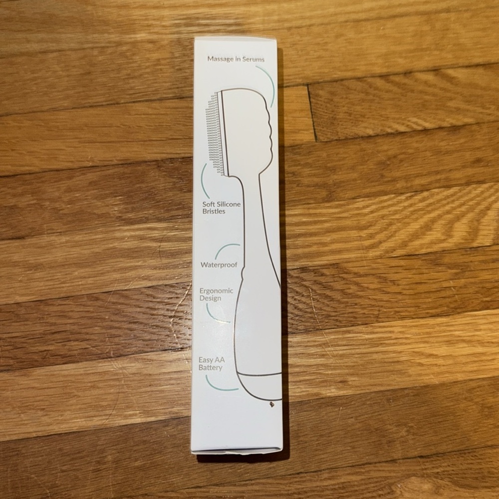 Unopened pmd smart facial cleaning device - Picture 5 of 7